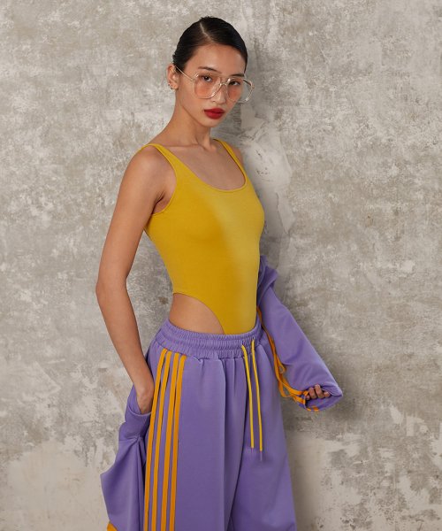 EVERYDAY SCOOP BACK TANK BODYSUIT_T216BS307