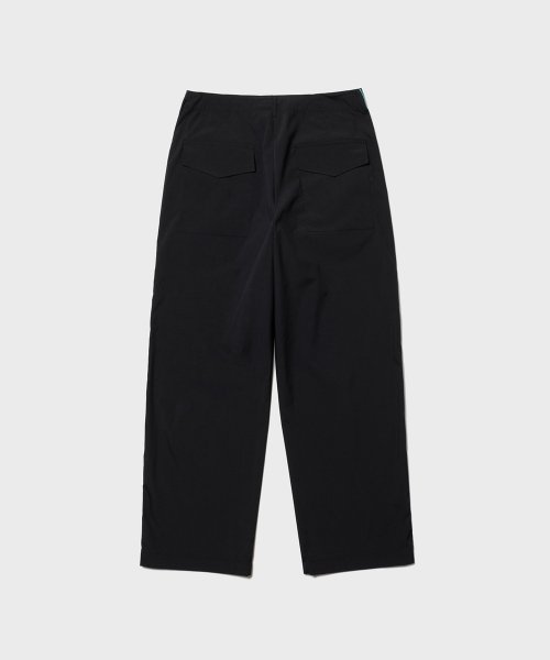 RESORT SOLOTEX CHINO PANTS (BLACK)