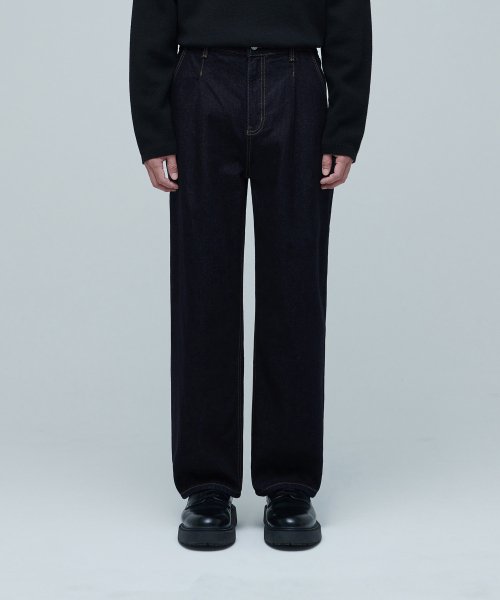 One tuck loose tapered denim pants [Deep indigo]