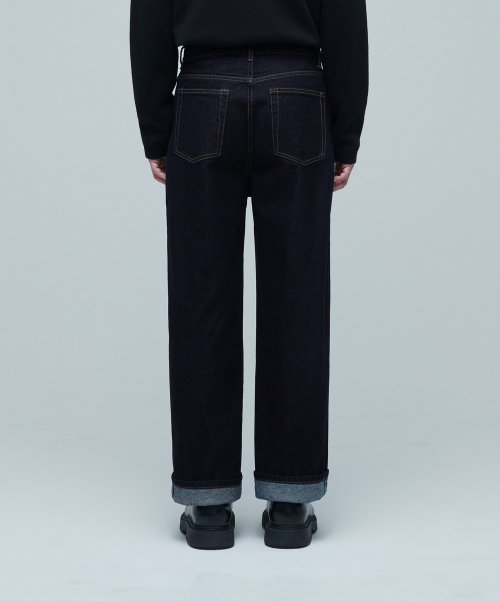 One tuck loose tapered denim pants [Deep indigo]
