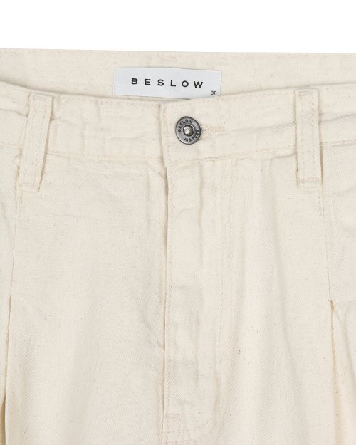 WIDE FIT TWO TUCK LINEN DENIM PANTS ECRU