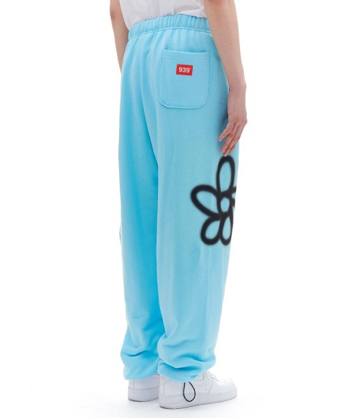 MUSINSA | ARCHIVE BOLD 939 DAISY SWEAT PANTS (SKY BLUE)