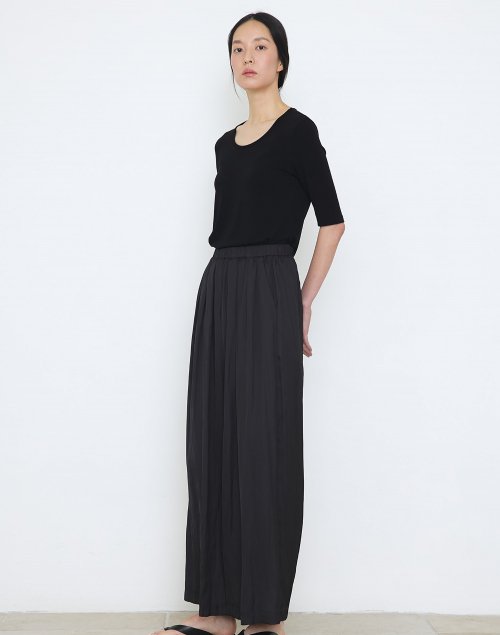 Light summer crinkle pants