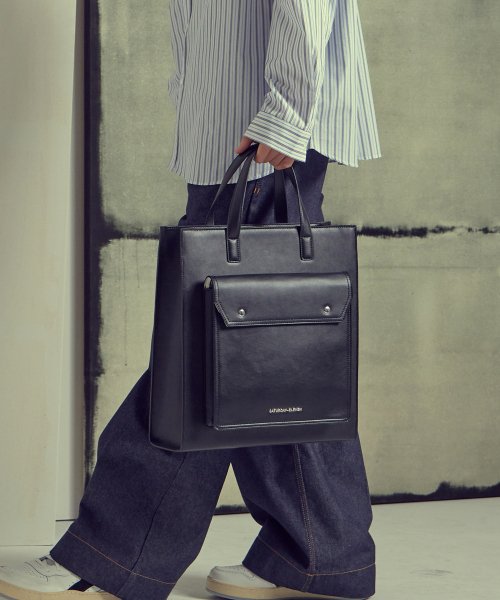 NO.9 BLACK TOPSTITCHED LEATHER POCKET TOTE BAG