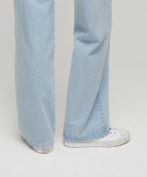 Women's Slash Loose Straight Denim Pants [Pale Blue] thumbnail 8