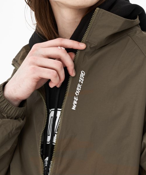 Костюм-двойка с вышивкой Brown