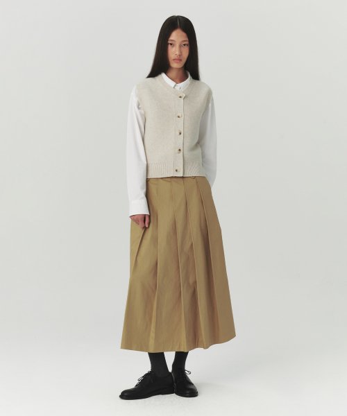 MUSINSA | LEVAR Pleated Long Skirt - Camel