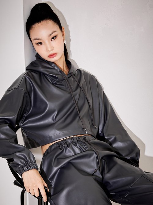 FLEX LEATHER CROPPED HOODIE_T226TP108