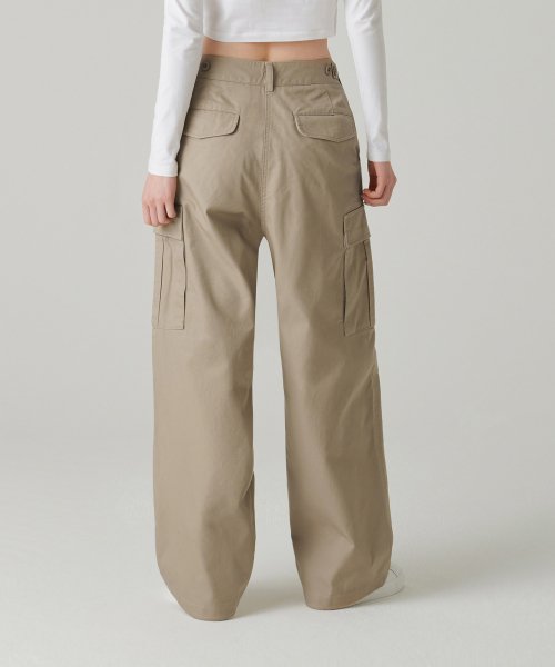 WOMENS WIDE CARGO PANTS [BEIGE]