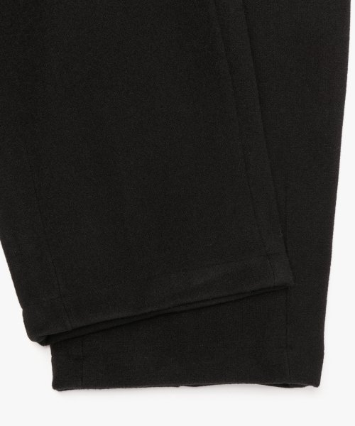 Свободные брюки Breeze с защипами на резинке - Black