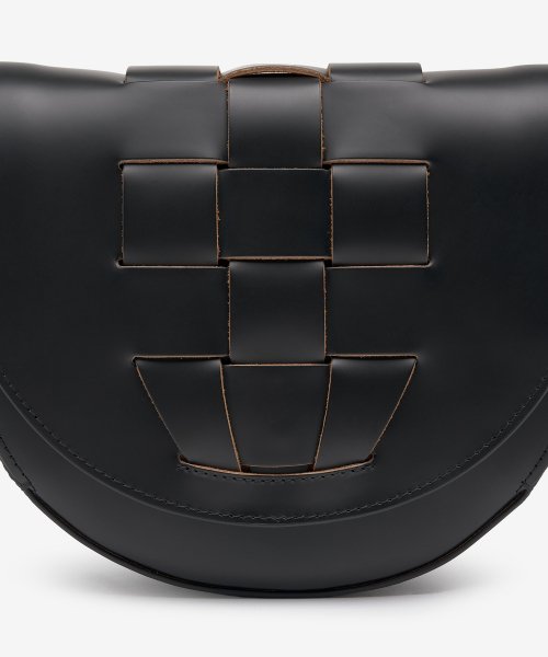 MUSINSA  HEREU Women's Sinia Cross Bag - Black / WBP22SINI001