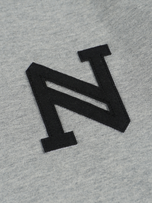 N LOGO HALF ZIP-UP SWEATSHIRTS СЕРЫЙ