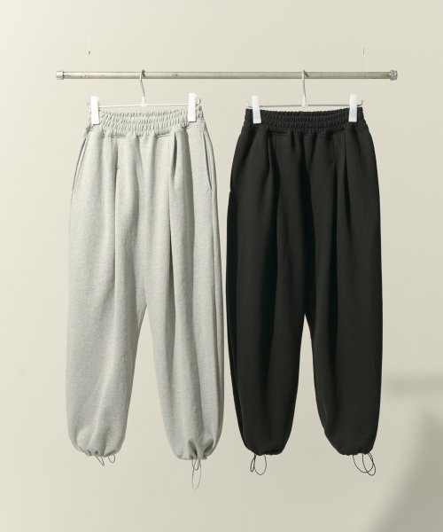 MUSINSA | XERO Deep Two Tuck String Sweat Pants [2 Colors]