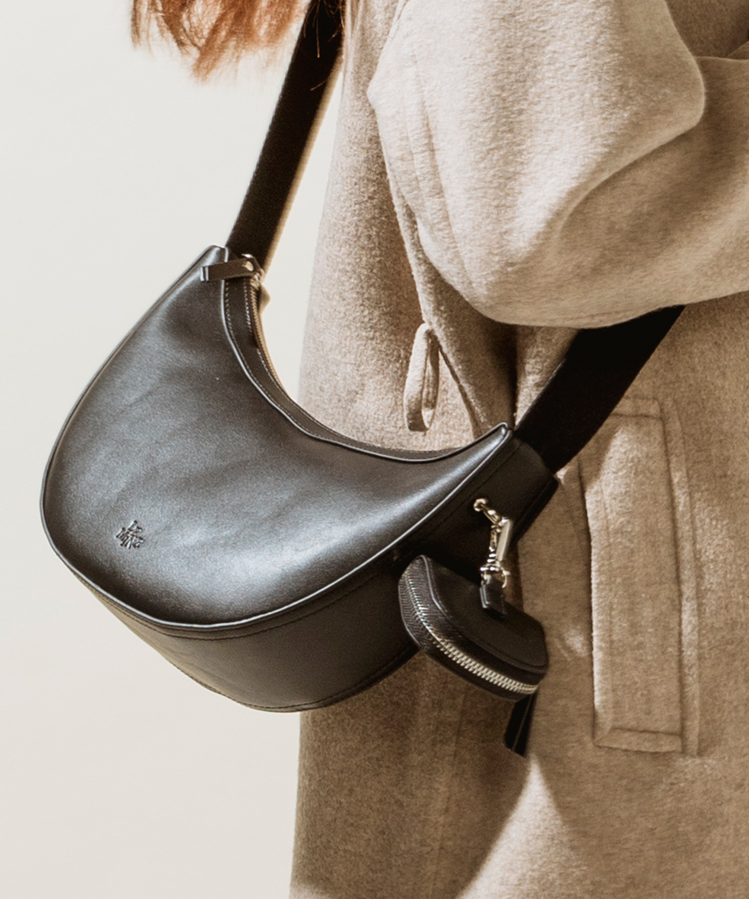 CURVEDCROSSBAG