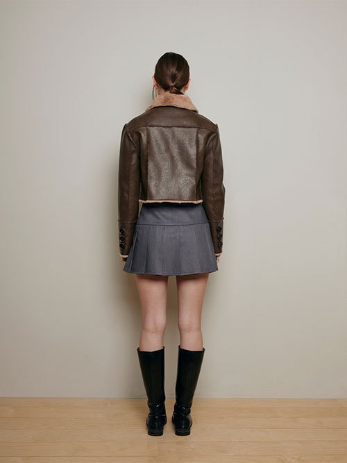 MUSINSA | NOT YOUR ROSE Short Reversible Leather Mustang (Brown)