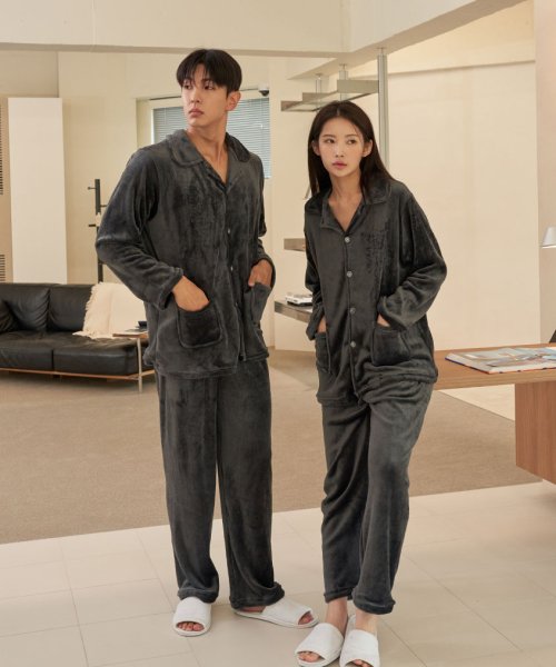 MUSINSA DOSSY Solid mink long sleeve collar couple pajamas set