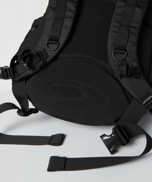 TRAIL RUNNER MESH STRING TECH BACKPACK thumbnail 11