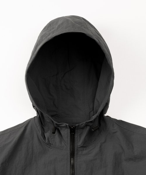 LIGHT WEIGHT WIND JUMPER (CHARCOAL)