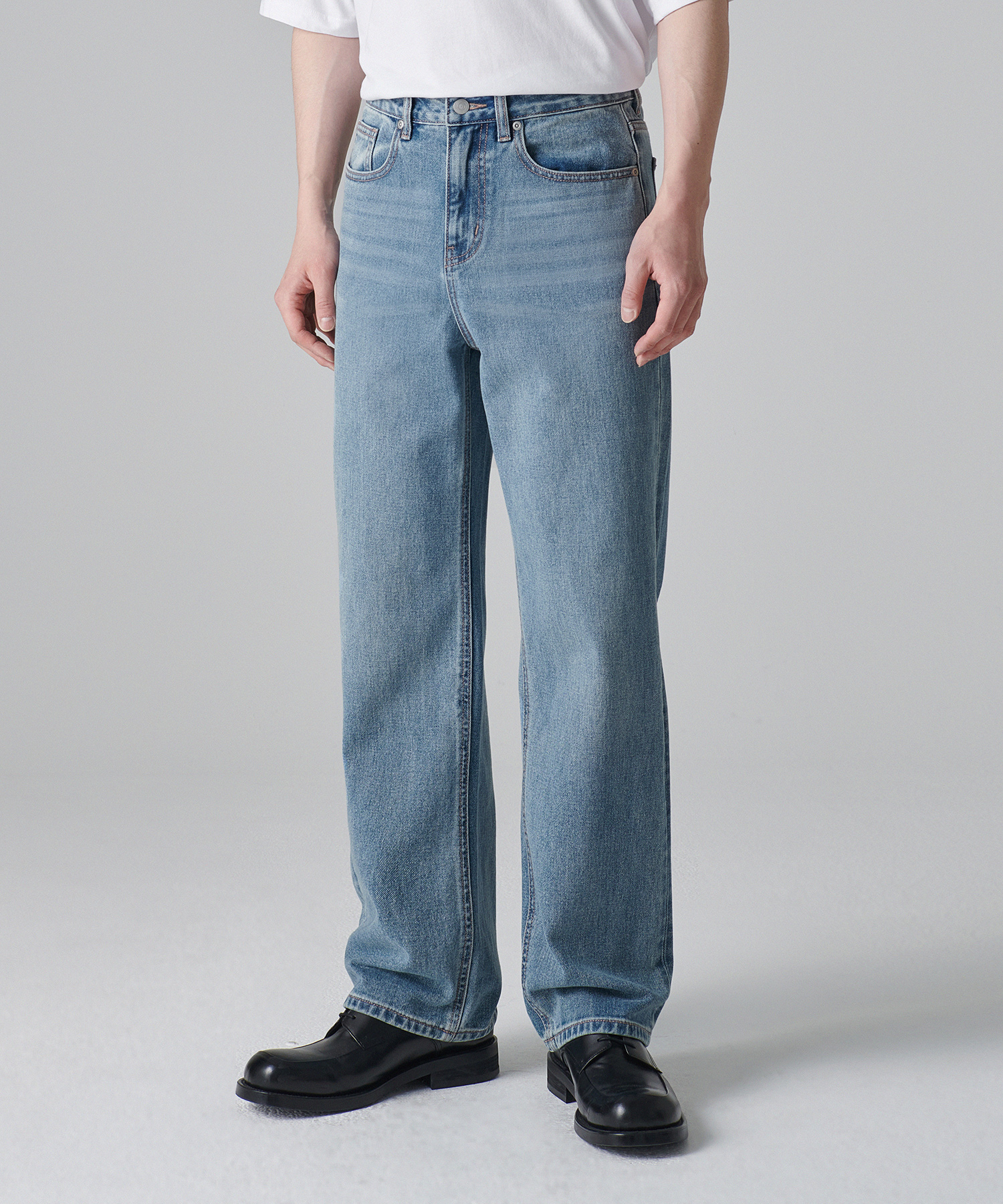 LOOSE STRAIGHT DENIM PANTS [LIGHT INDIGO]