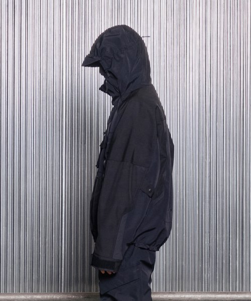 TECHNICAL SHELL JACKET [BLACK]