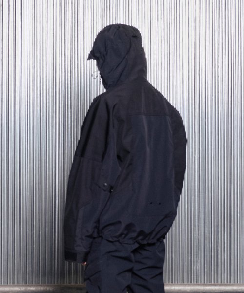 TECHNICAL SHELL JACKET [BLACK]
