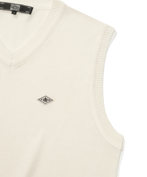 1754 CROWN V NECK VEST SWEATER Cream