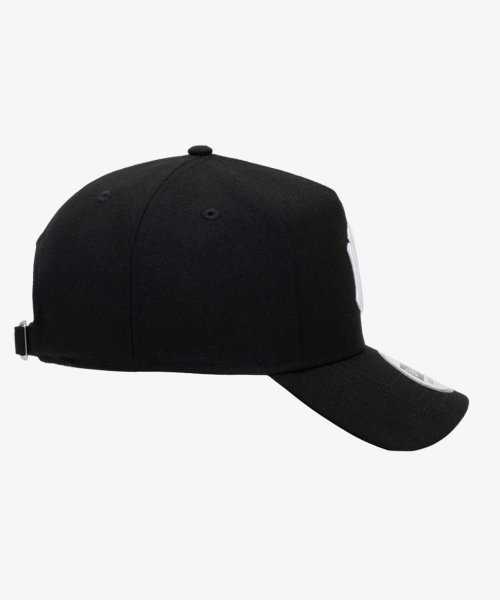 Кепка MLB Basic New York Yankees K-Frame White on Black