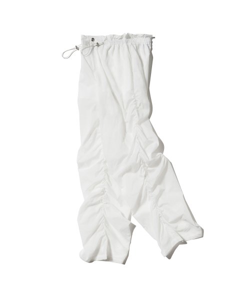 우알롱(WOOALONG) Shirring semi wide parachute pants - WHITE