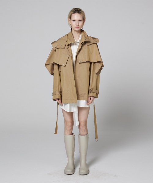 Short trench coat