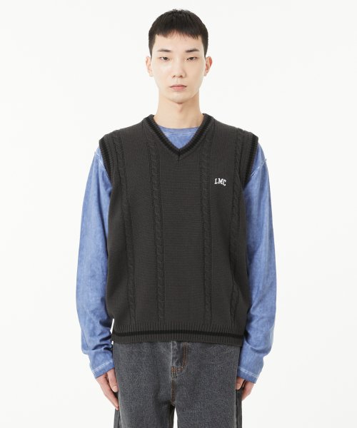 CABLE ARCH KNIT жилет чёрный