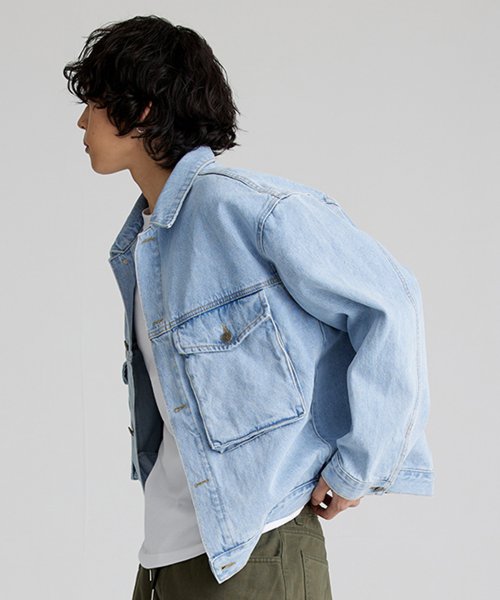 Свободная джинсовка Light Blue с большими карманами карго