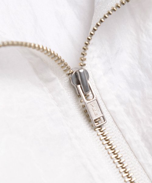 SHIMMERING NYLON TRACK куртка (IVORY)