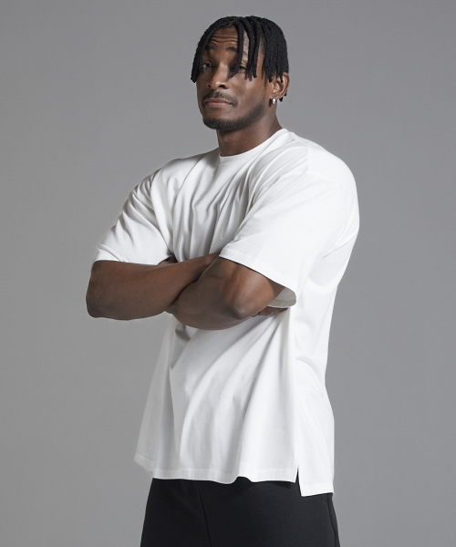 LOOSE-FIT SHORT SLEEVE