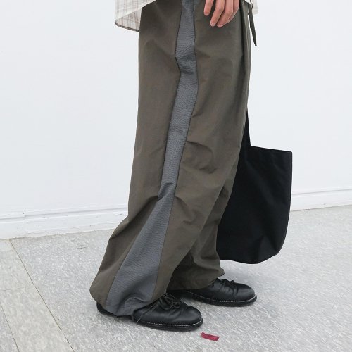 MUSINSA | 999HUMANITY Ohm Easy Pants Nylon Version (Khaki)