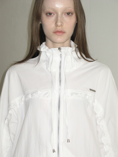 MUSINSA | SINOON CIRCLE LINE FRILL WINDBREAKER (WHITE)