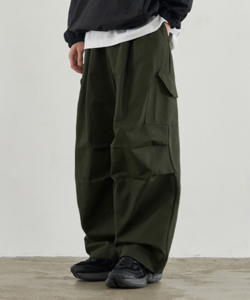 CARGO PARACHUTE CHINO PANTS [KHAKI]