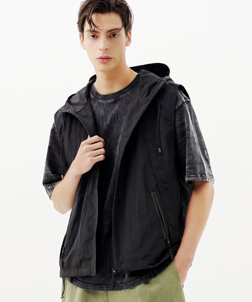 DIVISION NYLON HOOD ZIP-UP VEST (BLACK)