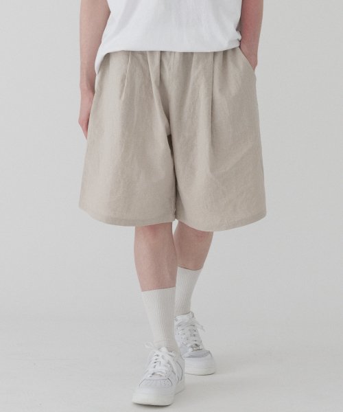 Comfortable льняные бермуды с одной складкой (Beige)