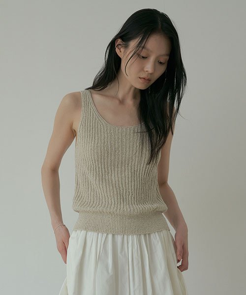 boucled sleeveless knit-oatmeal