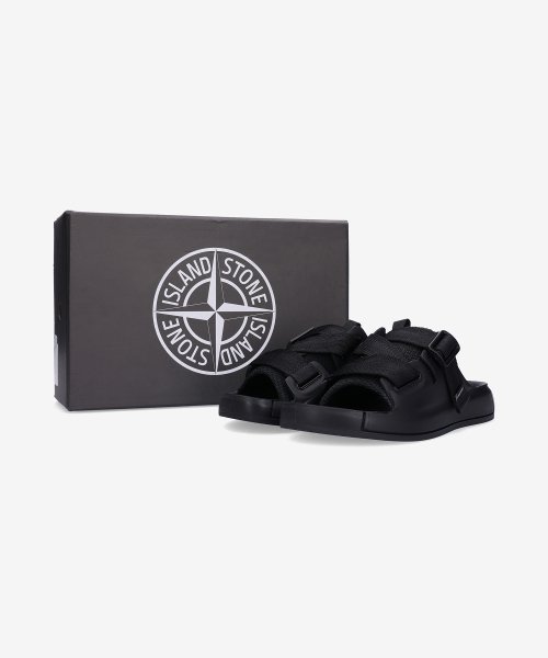 MUSINSA | STONE ISLAND Logo Embossed Slide - Black MUSINSA | STONE ISLAND Logo Embossed Slide - Black