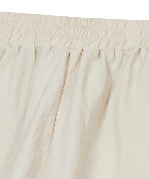 86 IRO284 Waterproof Windbreaker Wide Bending Pants Ivory