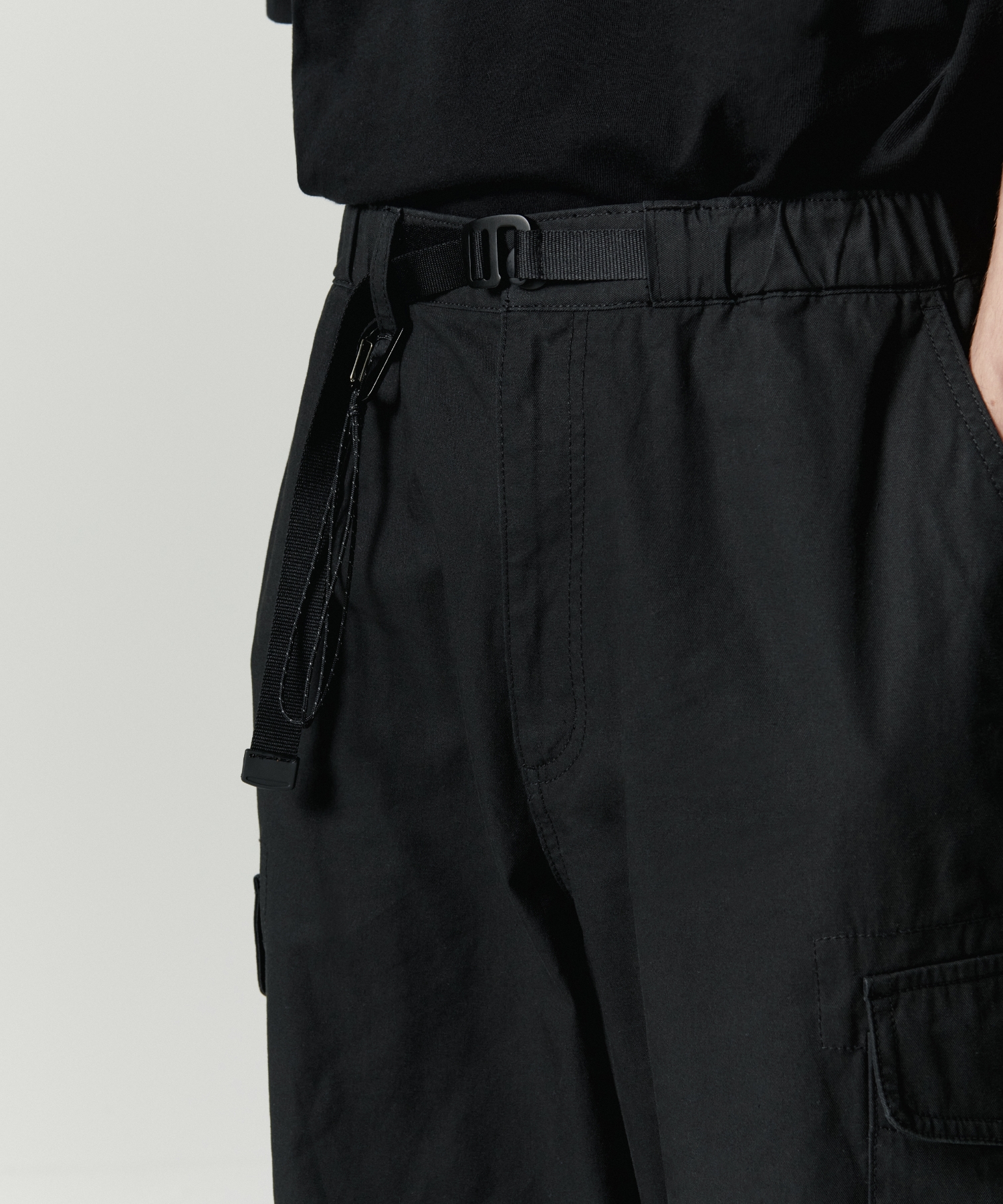 CITY LEISURE WIDE BELTED CARGO PANTS [BLACK]