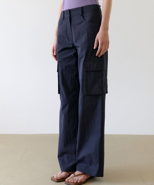 LOW RISE CARGO PANTS - CHARCOAL