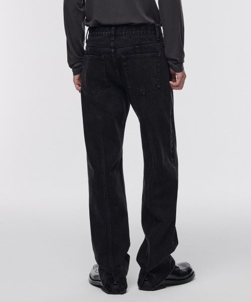 Прямые джинсы с панелями и разрезом сзади [Washed Black]