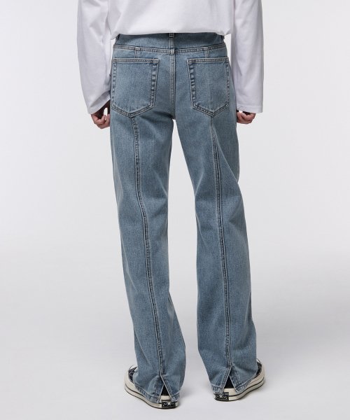 STRAIGHT PANELED BACK SLIT DENIM PANTS [LIGHT INDIGO]