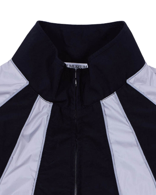 REFLECTIVE LINE RAGLAN WINDBREAKER (BLACK)