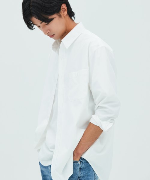 White shop fit shirt