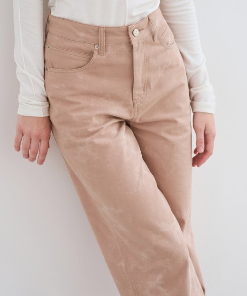 Свободные джинсы с отбеливанием [PALE PINK]