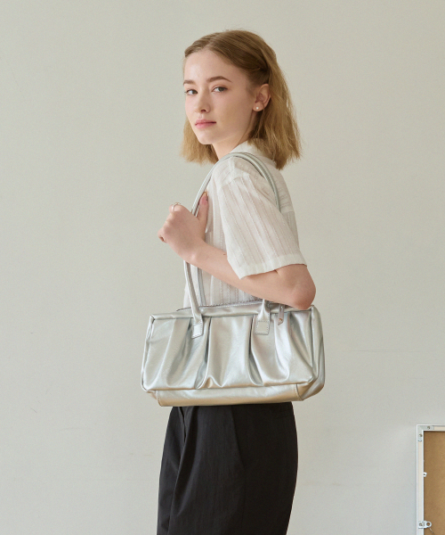 CROISSANT SHOULDER BAG [SILVER]