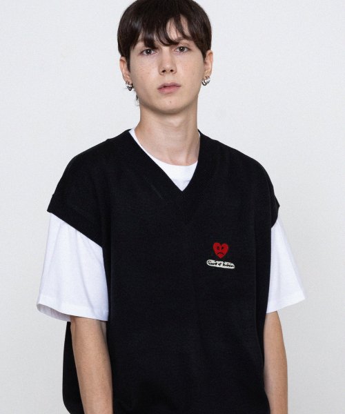 Вязаный жилет с вышивкой Heart Board (UNISEX), Black